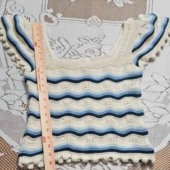 Jessica Simpson Crochet Blouse with Cream and Blue Waves 100% Cotton - Picture 3 of 7